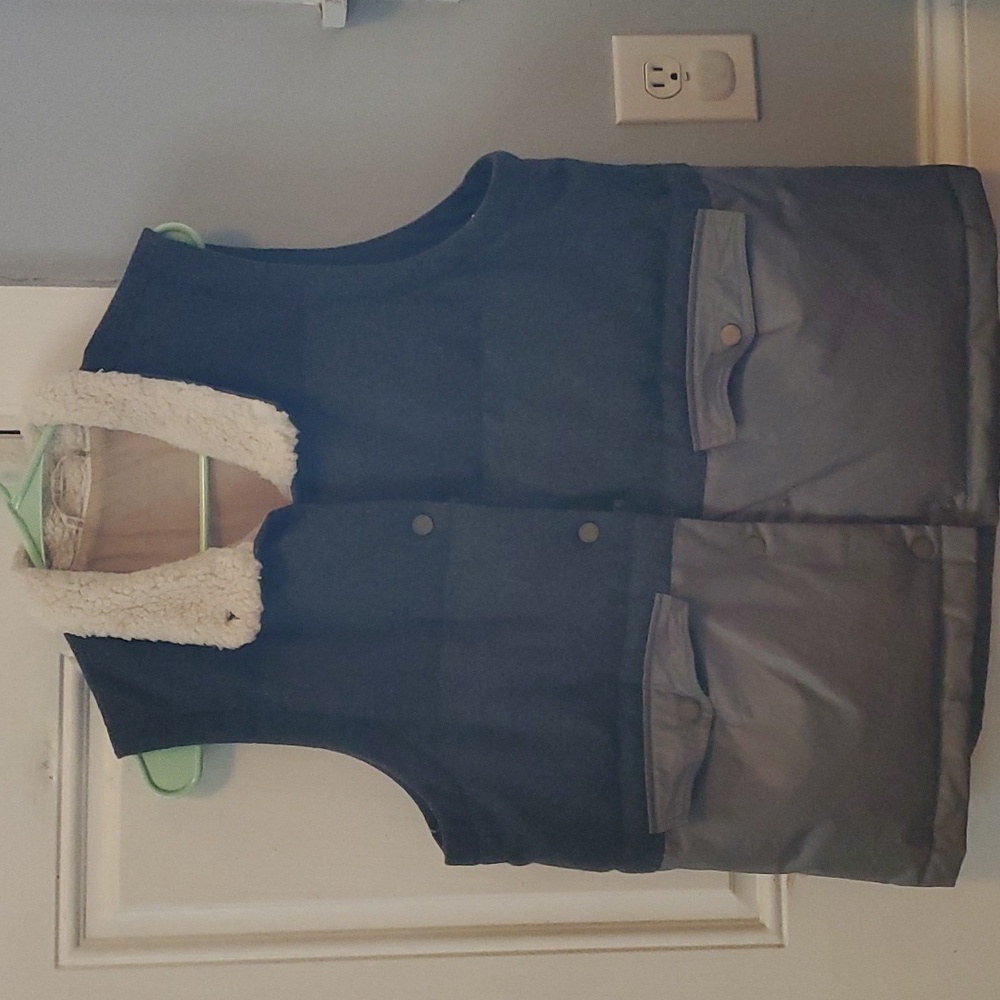 Carve Designs Zane Vest - Sherpa collar